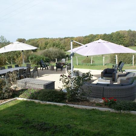 Salon-la-Tour Chambres & Table D'Hotes De La Vieille Ferme מראה חיצוני תמונה