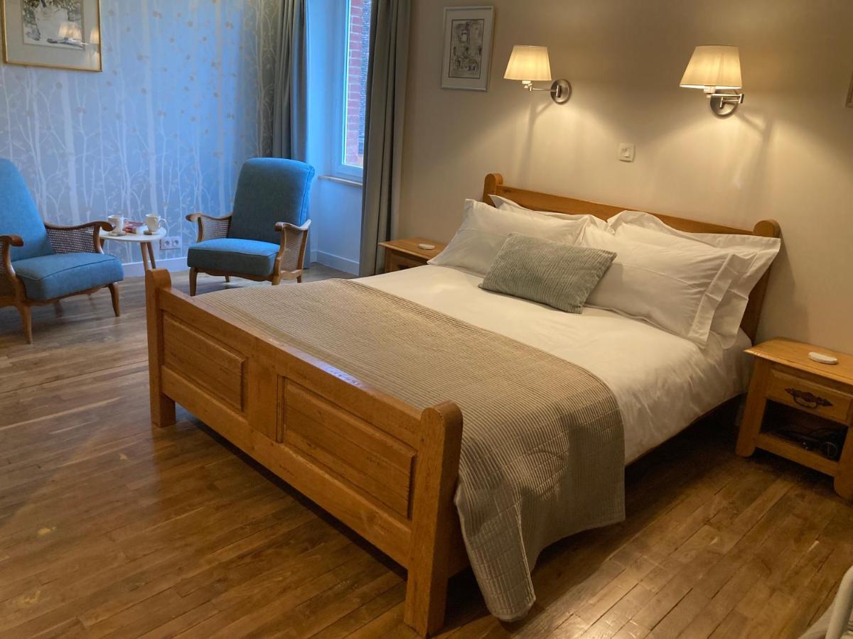 Salon-la-Tour Chambres & Table D'Hotes De La Vieille Ferme מראה חיצוני תמונה