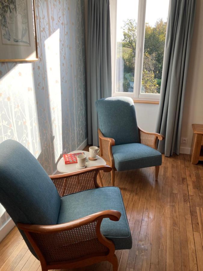 Salon-la-Tour Chambres & Table D'Hotes De La Vieille Ferme מראה חיצוני תמונה